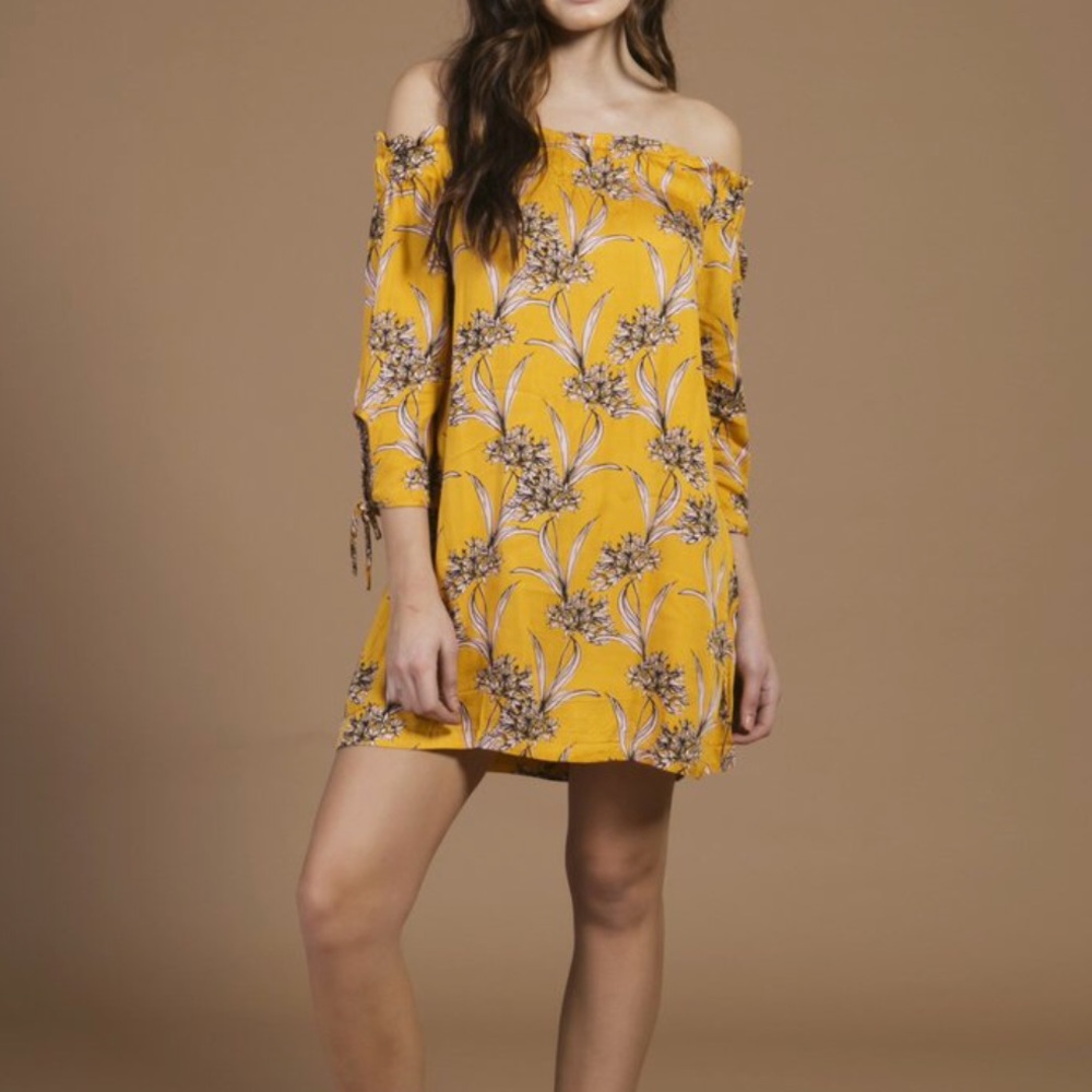 MinkPink Off Shoulder Bohemian Dress // Worn Once
